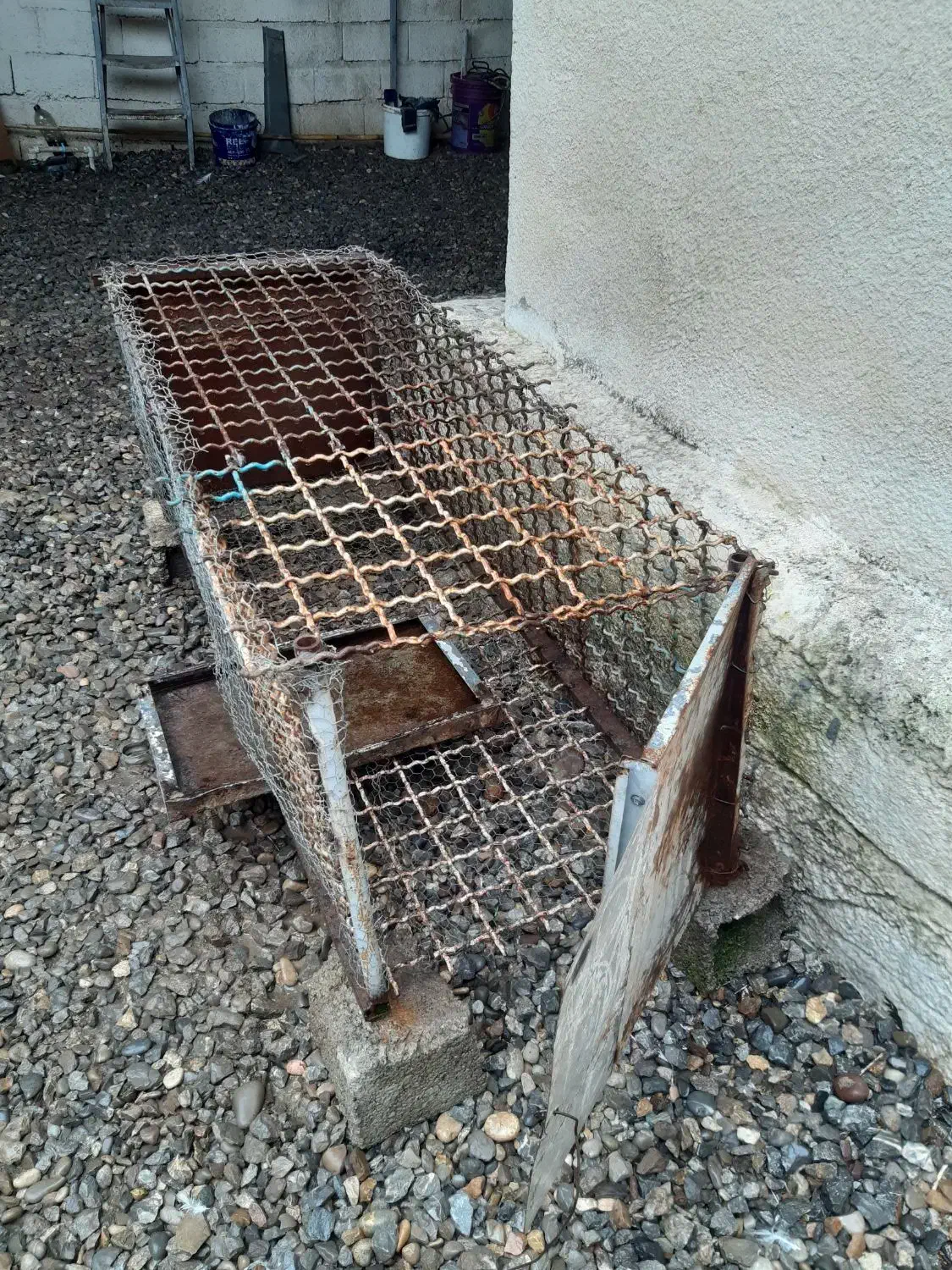 قفس آهنی برای حیوانات خانگی|لوازم جانبی حیوانات|قائم‌شهر, |دیوار