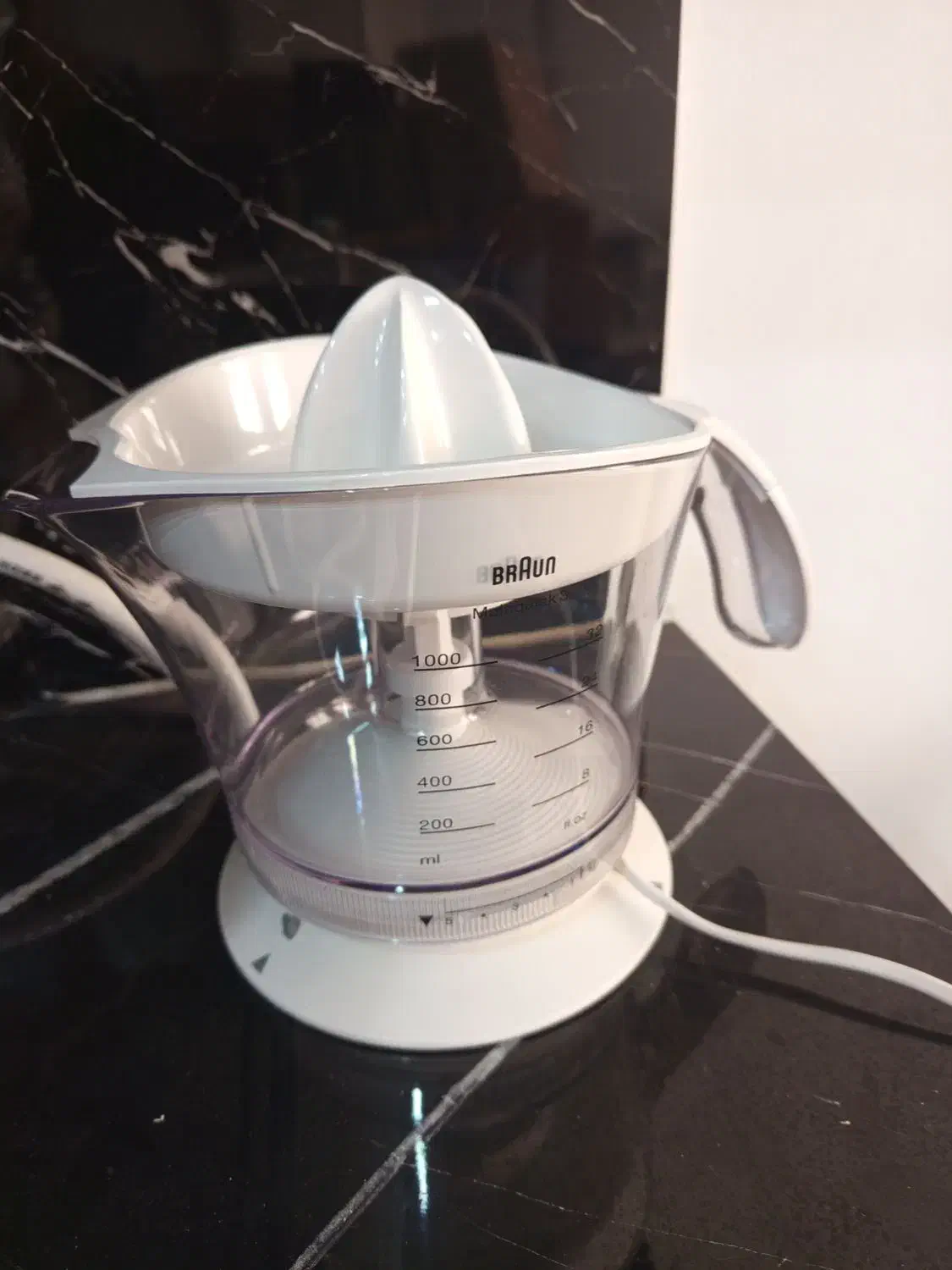 آب مرکبات گیری براون|آبمیوه‌گیر و آب‌مرکبات‌گیر|اندیشه, اندیشه فاز ۱|دیوار