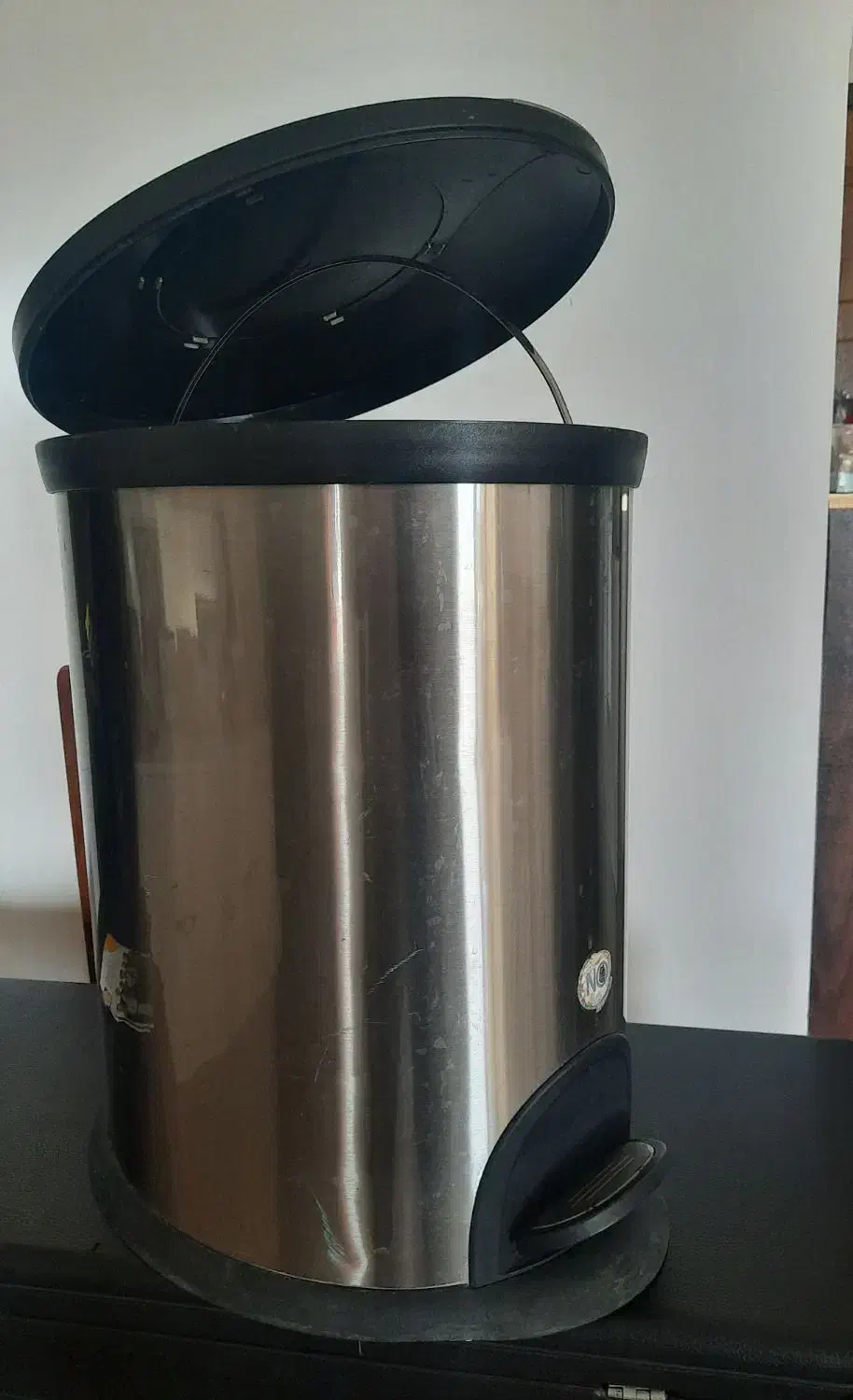 سطل پدالدار آشپزخانه کرومی|لوازم نظافت|کیش, |دیوار