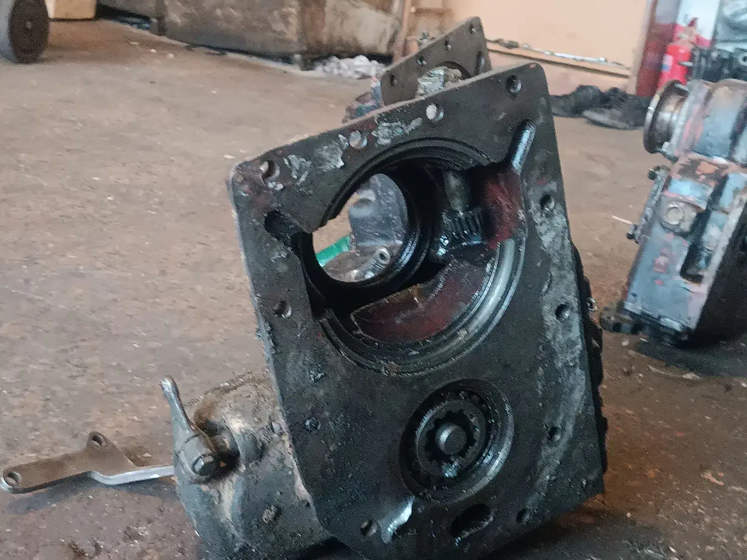 پی تی یو پشت گیربکس دور زیاد کن بنز|قطعات یدکی و لوازم جانبی|تاکستان, |دیوار