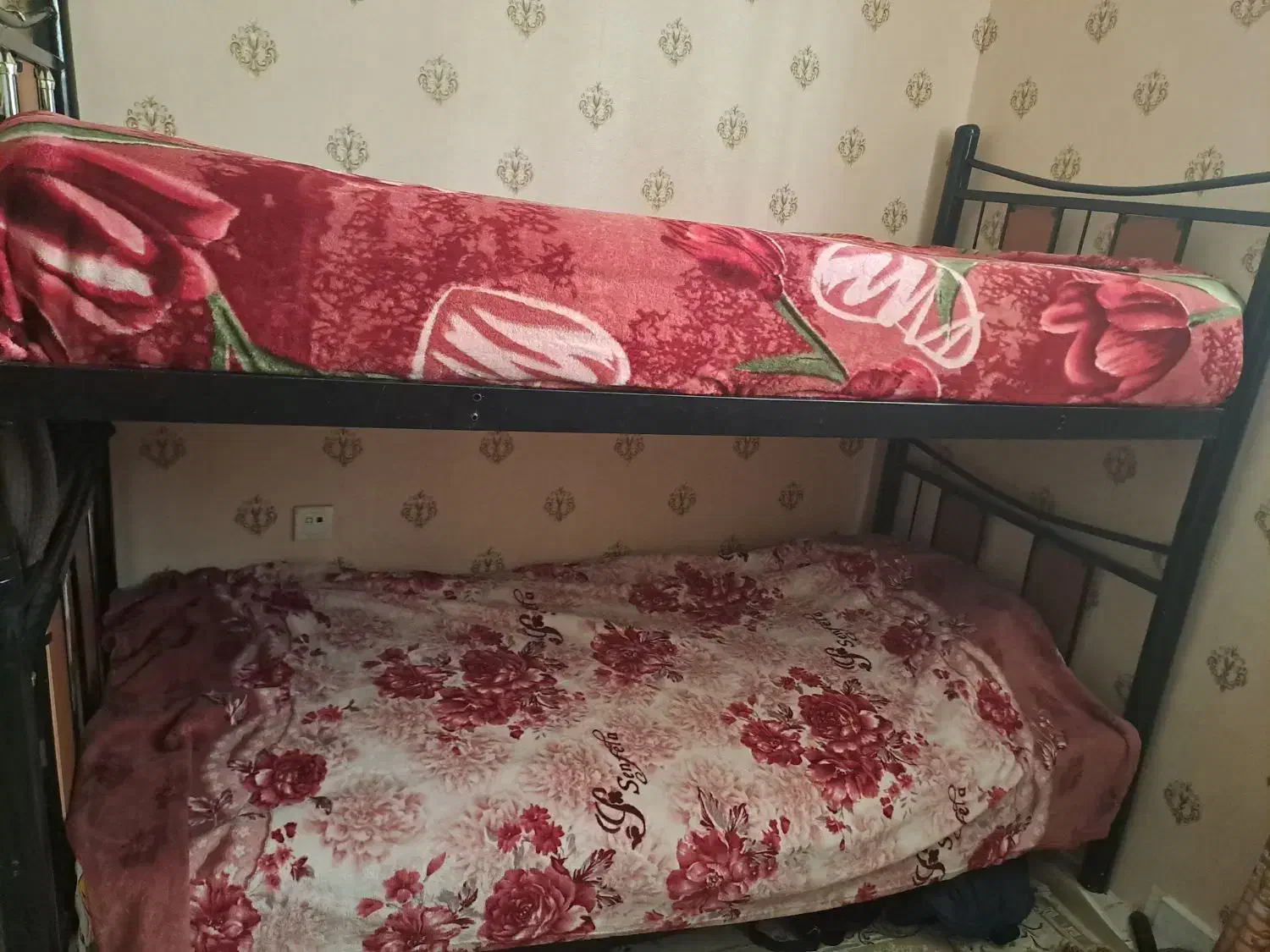 تختخواب دوطبقه فلزی|تخت و سرویس خواب|تهران, سبلان (لشگر)|دیوار