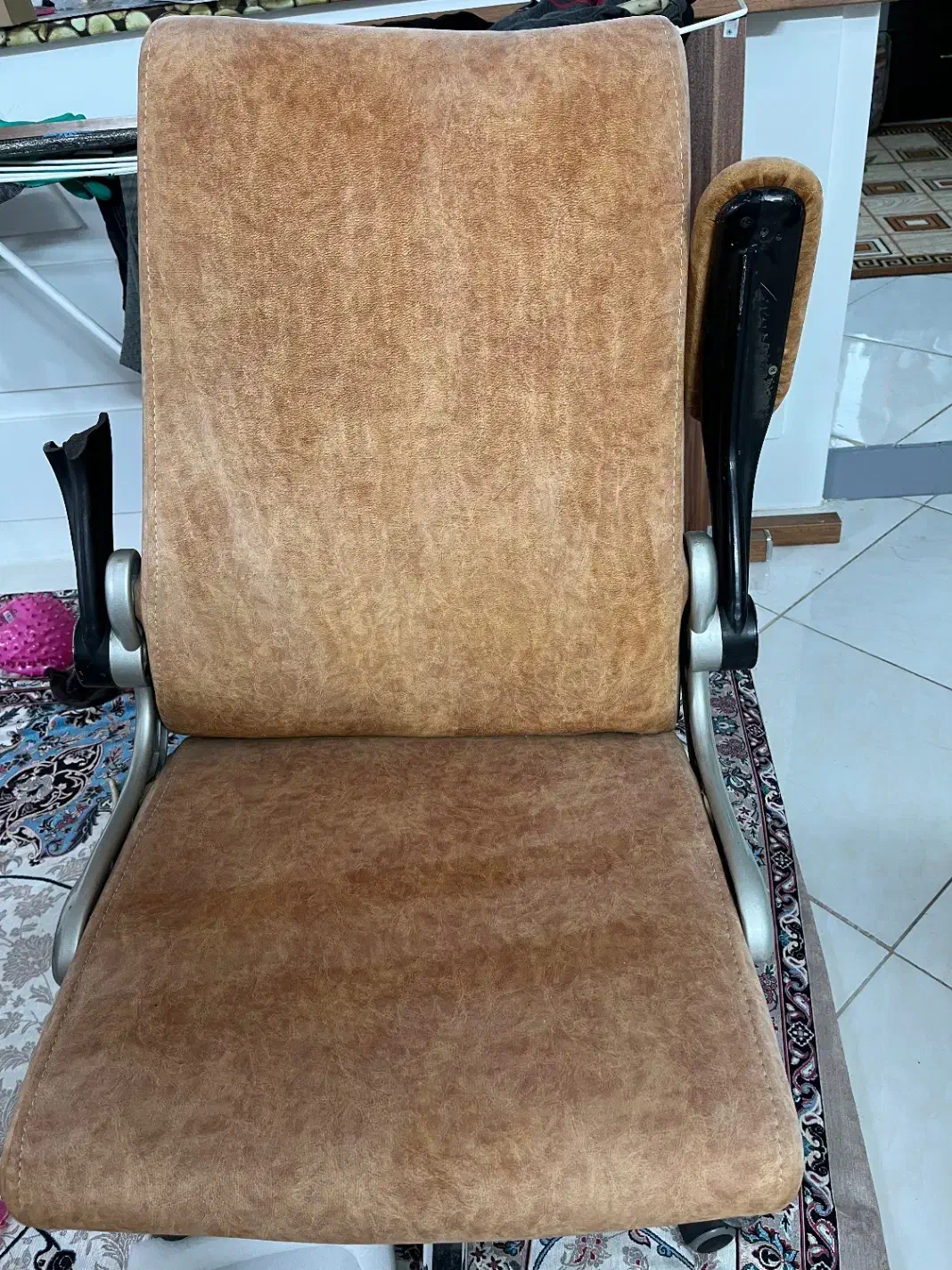 صندلی|صندلی و نیمکت|سمنان, |دیوار