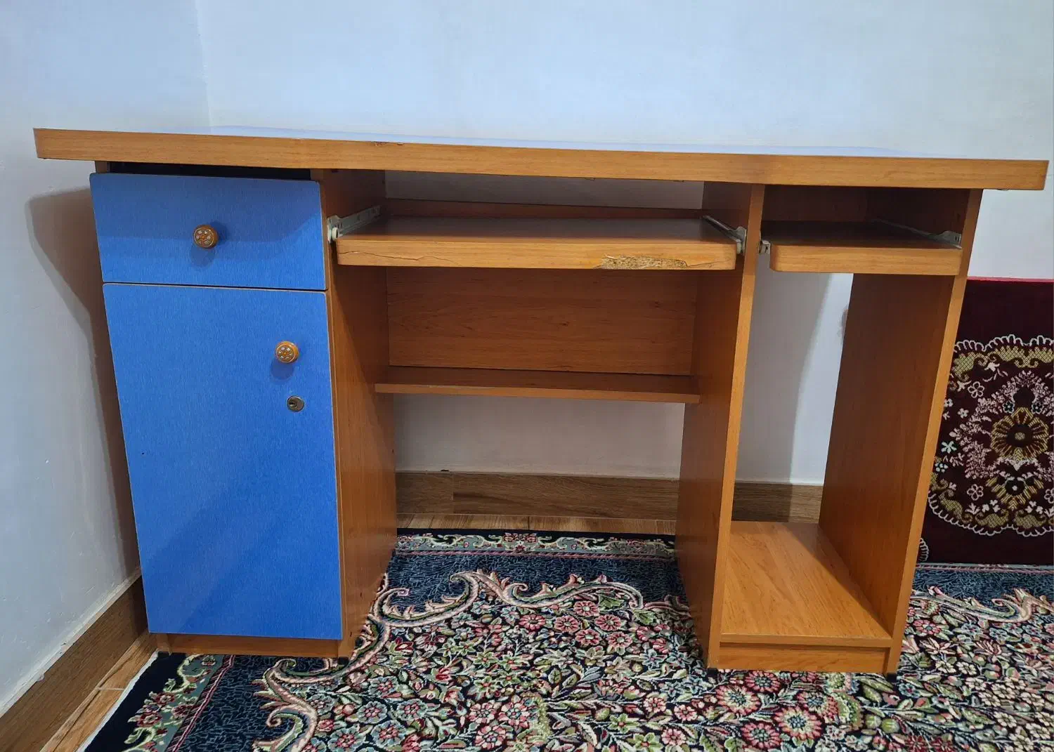 میز کامپیوتر|میز تحریر و کامپیوتر|فومن, |دیوار