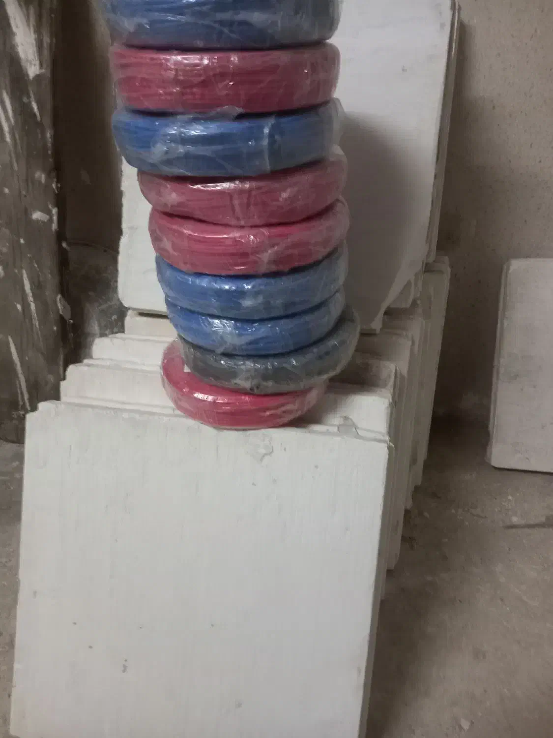 سیم برق کشی ۱در۲نیم ۹تا ۱۰۰ متری هرکلاف ۲تومن|حراج|قم, شهرک امام حسین|دیوار