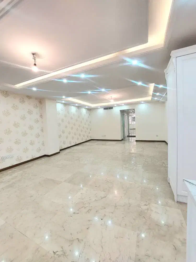 آپارتمان۱۲۰متر/۲خ/تک واحد۳ساله/چهارباغ شرقی/شخصی