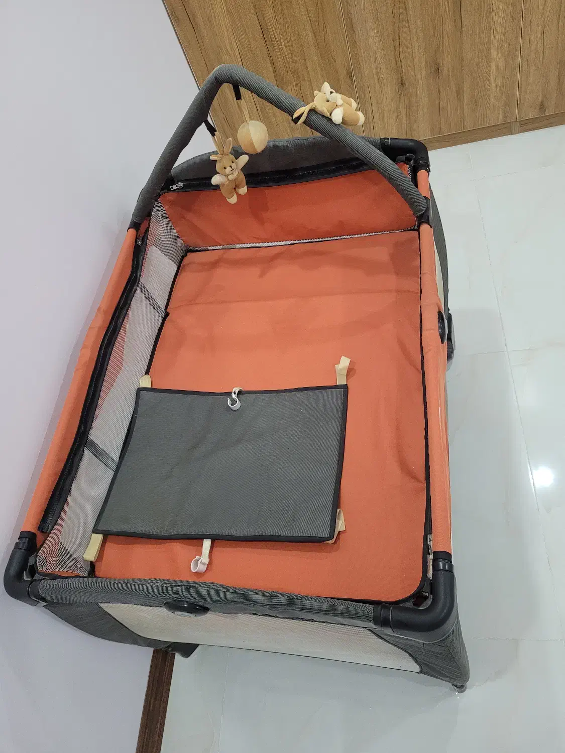 تخت خواب کودک و سایر وسایل|اسباب و اثاث بچه|ساری, |دیوار