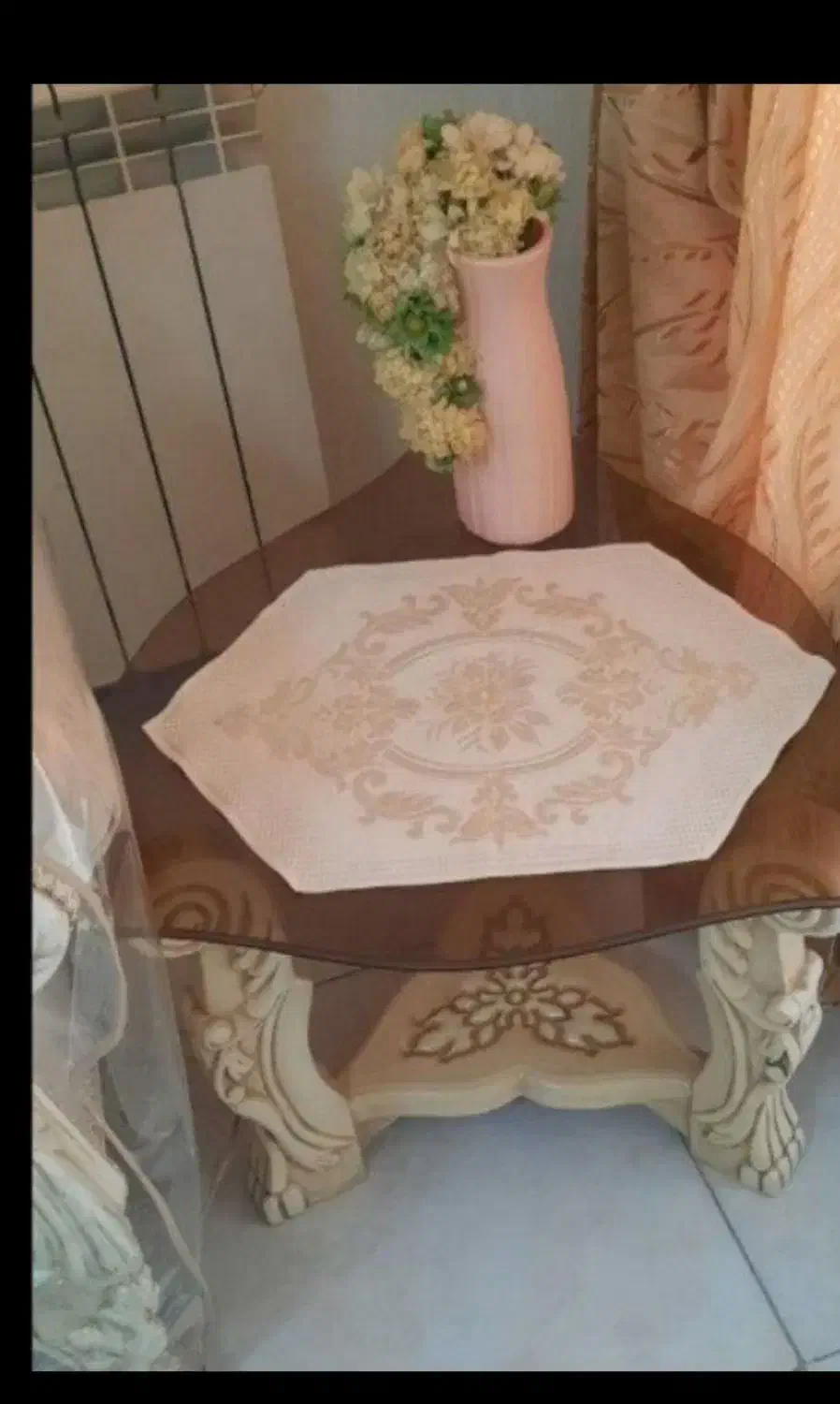 جلومبلی بهمراه دو عسلی|مبلمان خانگی و میز عسلی|هشتگرد, فاز ۱ مهستان|دیوار