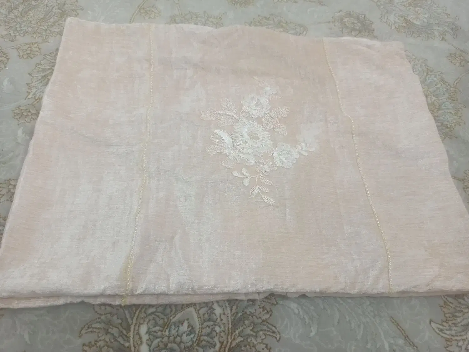 وسایل منزل|رختخواب، بالش، پتو|مشهد, حسینآباد|دیوار