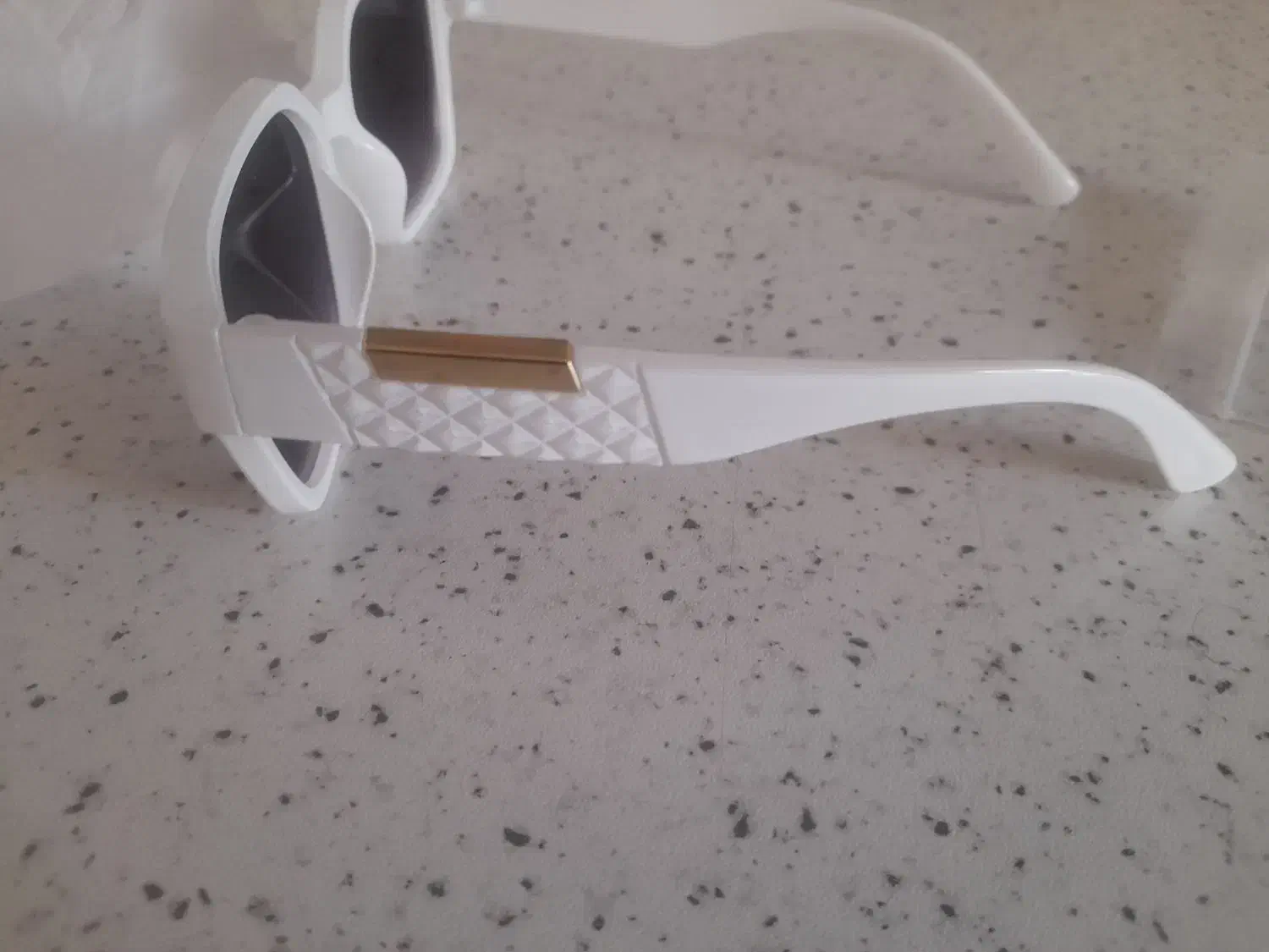 دو عدد عینک آفتابی|زیورآلات و اکسسوری|سلماس, |دیوار