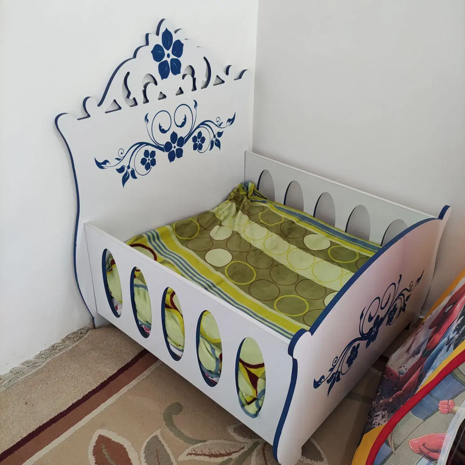 تخت نوزاد|تخت و سرویس خواب|ارد, |دیوار