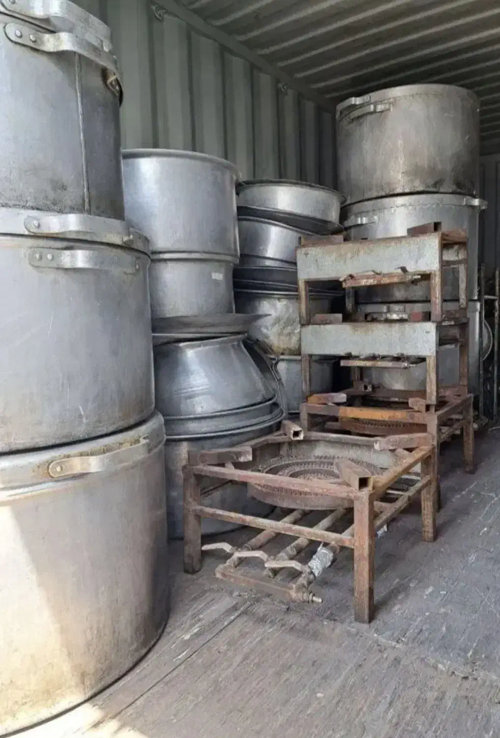 خریدار و فروش ظروف مسی یا آلومینیومی روحی|ظروف پختوپز|کرج, گوهردشت|دیوار