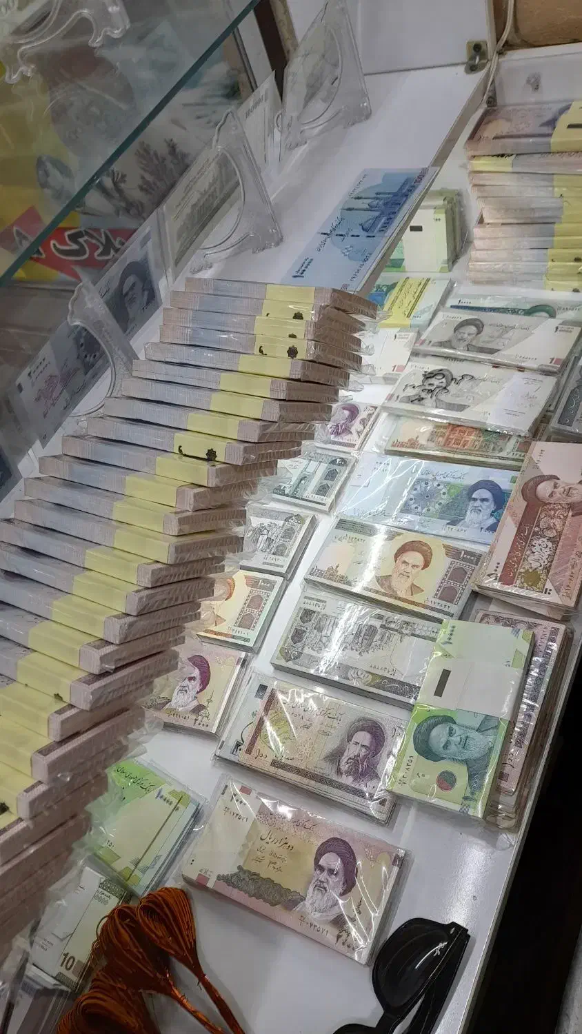 اسکناس کلکسیونی|کلکسیون سکه، تمبر، اسکناس|همدان, |دیوار