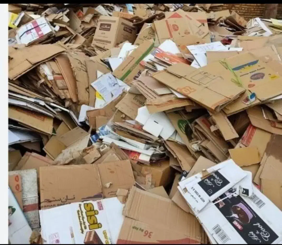 خرید فروش کارتن وغیره در سراسر مشهد سیار. ..|عمدهفروشی|مشهد, استاد یوسفی (شهرک غرب)|دیوار