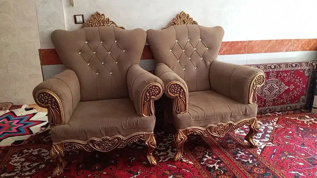 یک عددمبل تک نفره|مبلمان خانگی و میز عسلی|تبریز, |دیوار