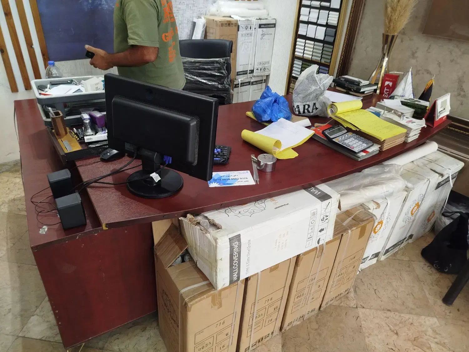 میر مدیریت کامپیوتر میز کاغذ دیواری|میز تحریر و کامپیوتر|گلستان (تهران), |دیوار