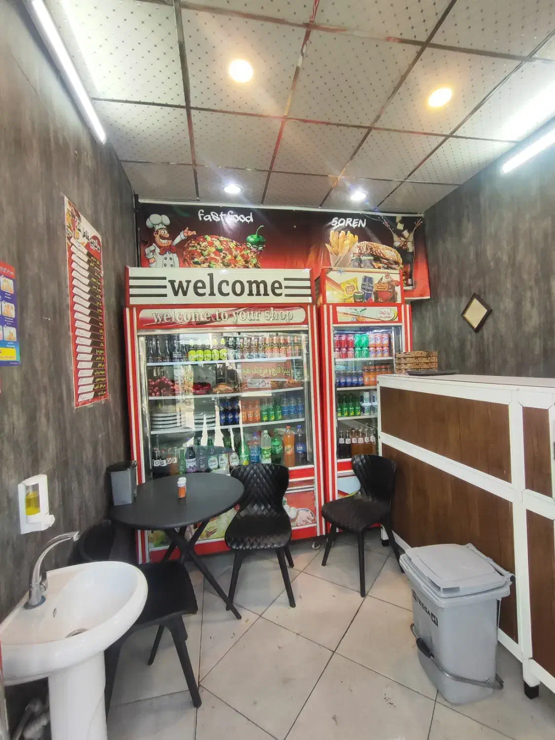 واگذاری ساندویچی|اجارهٔ مغازه و غرفه|قم, وادی السلام|دیوار