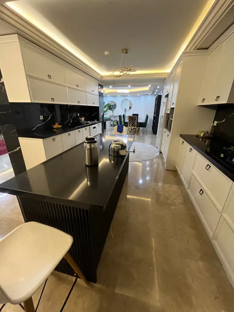 واحد ۱۶۰ متری/دوخواب/قیطریه/ویو مشجر