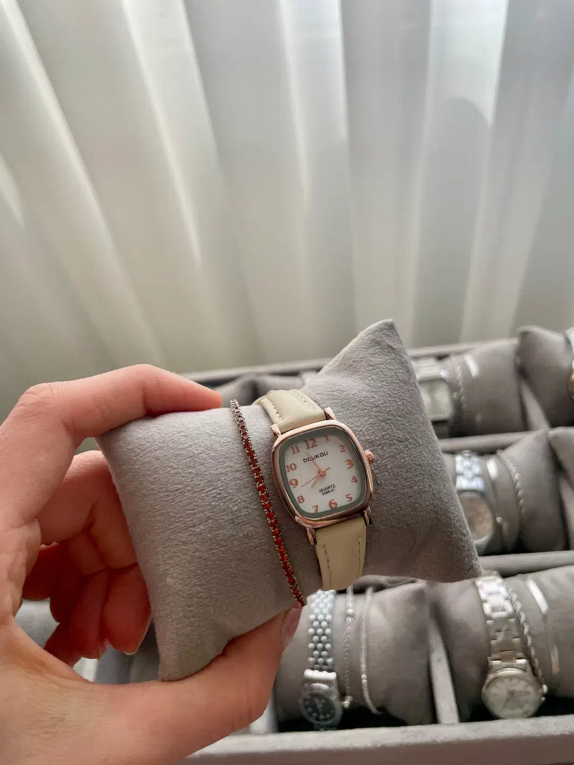 ساعت ست ساعت زنانه کمترین قیمت بازار|ساعت|مشهد, هفت تیر (آب و برق)|دیوار