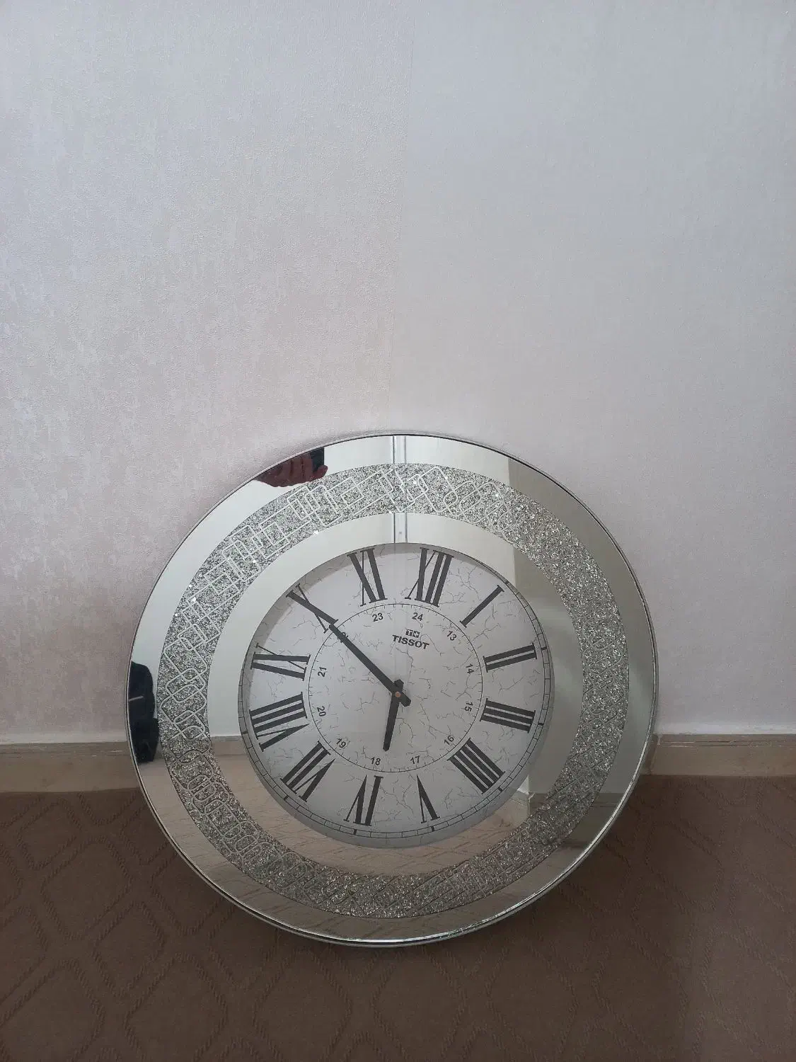 یک عددساعت دیواری گرد|ساعت دیواری و تزئینی|تهران, شهرک ولیعصر شمالی|دیوار