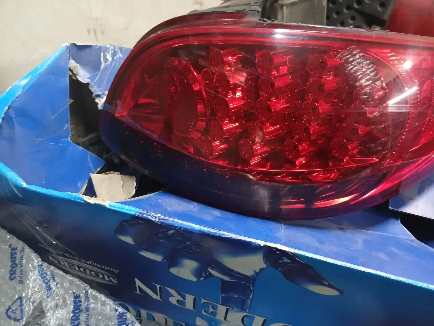 چراغ خطر اسپرت ۲۰۶|قطعات یدکی و لوازم جانبی|تهران, والفجر (افسریه)|دیوار