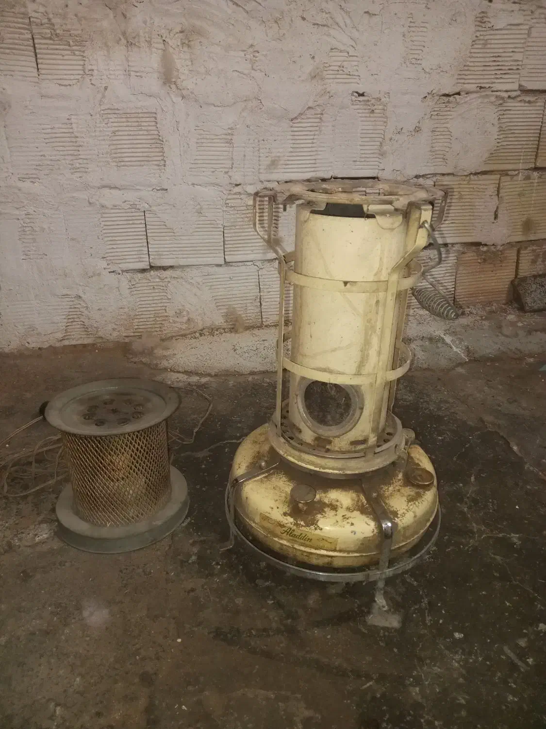 لوازم قدیمی چراغ نفتی هیتر برقی خمره دوربین عکاسی|دوربین عکاسی و فیلمبرداری|اصفهان, زاجان|دیوار