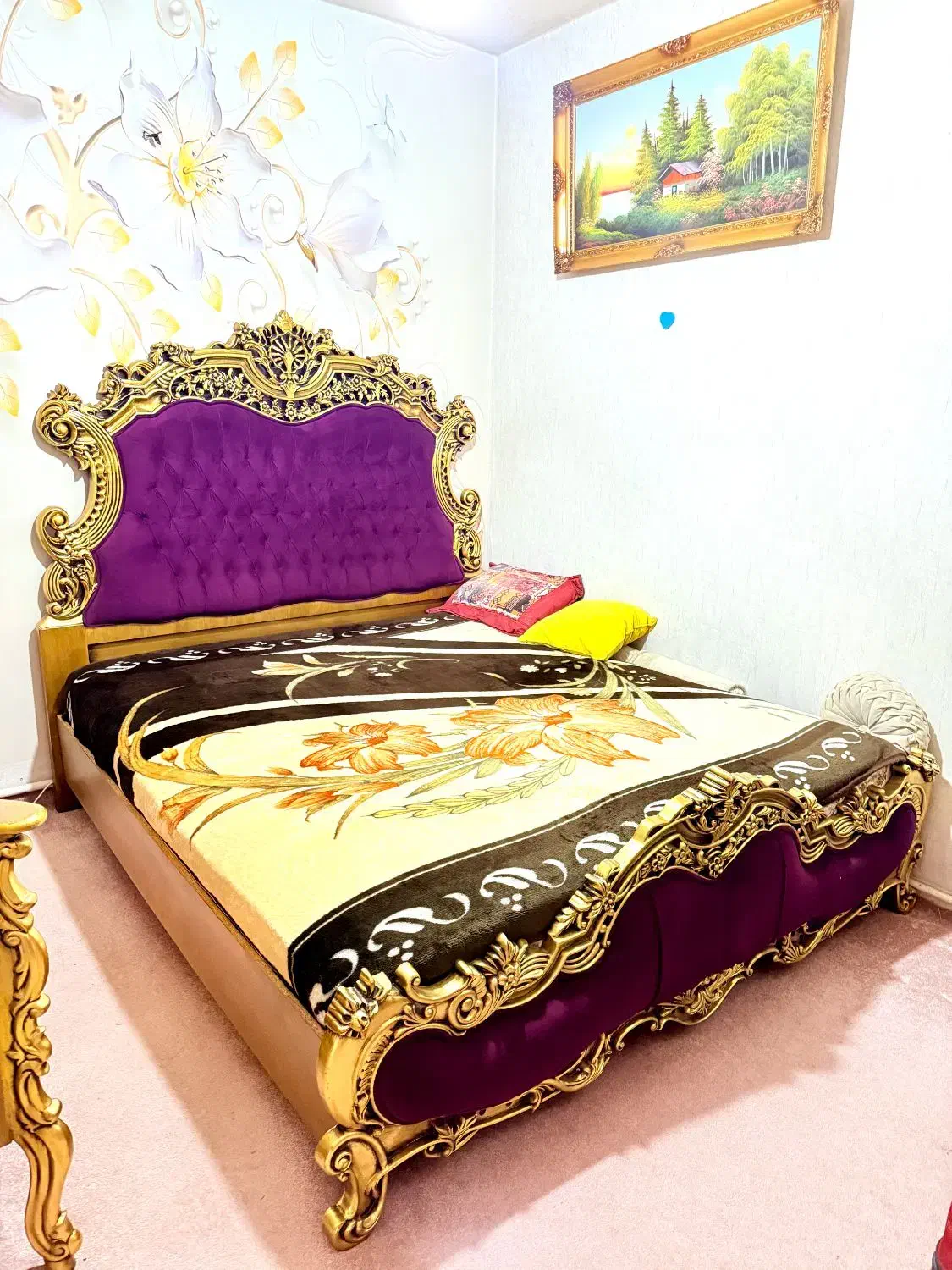 سلام|تخت و سرویس خواب|دماوند, گیلاوند|دیوار