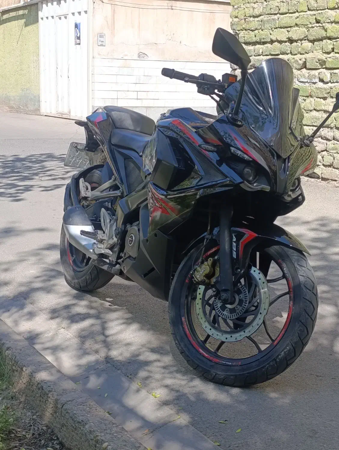 rs200|موتورسیکلت|قم, آزادگان|دیوار