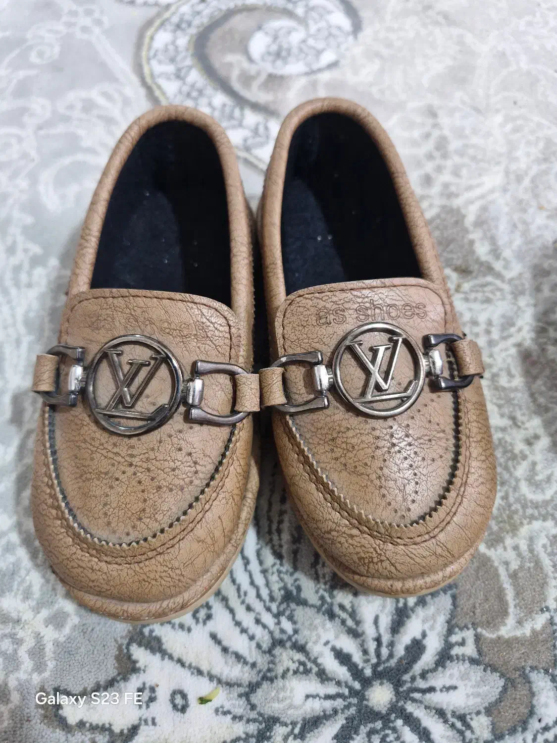 کفش بچگانه|کفش و لباس بچه|شیراز, گویم|دیوار