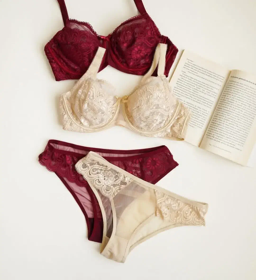 لباس زیر توری|لباس|رشت, امین الضرب|دیوار