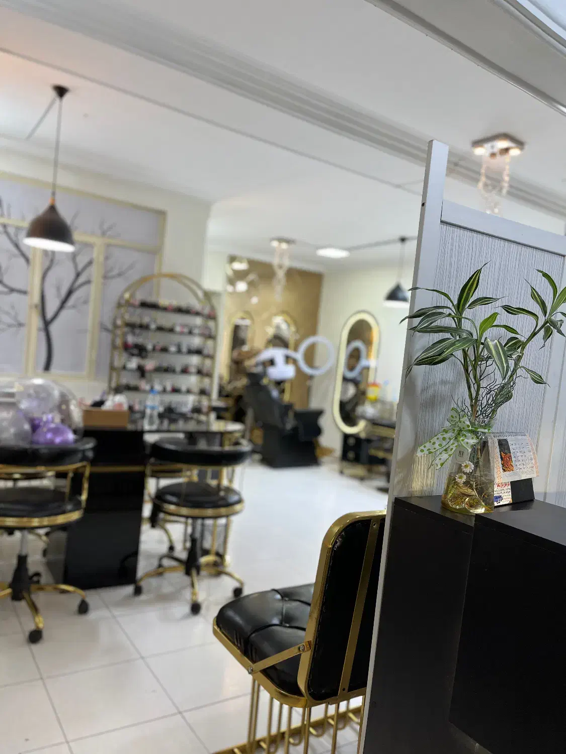 وردست ناخن کار|استخدام درمانی، زیبایی، بهداشتی|تهران, ازگل|دیوار