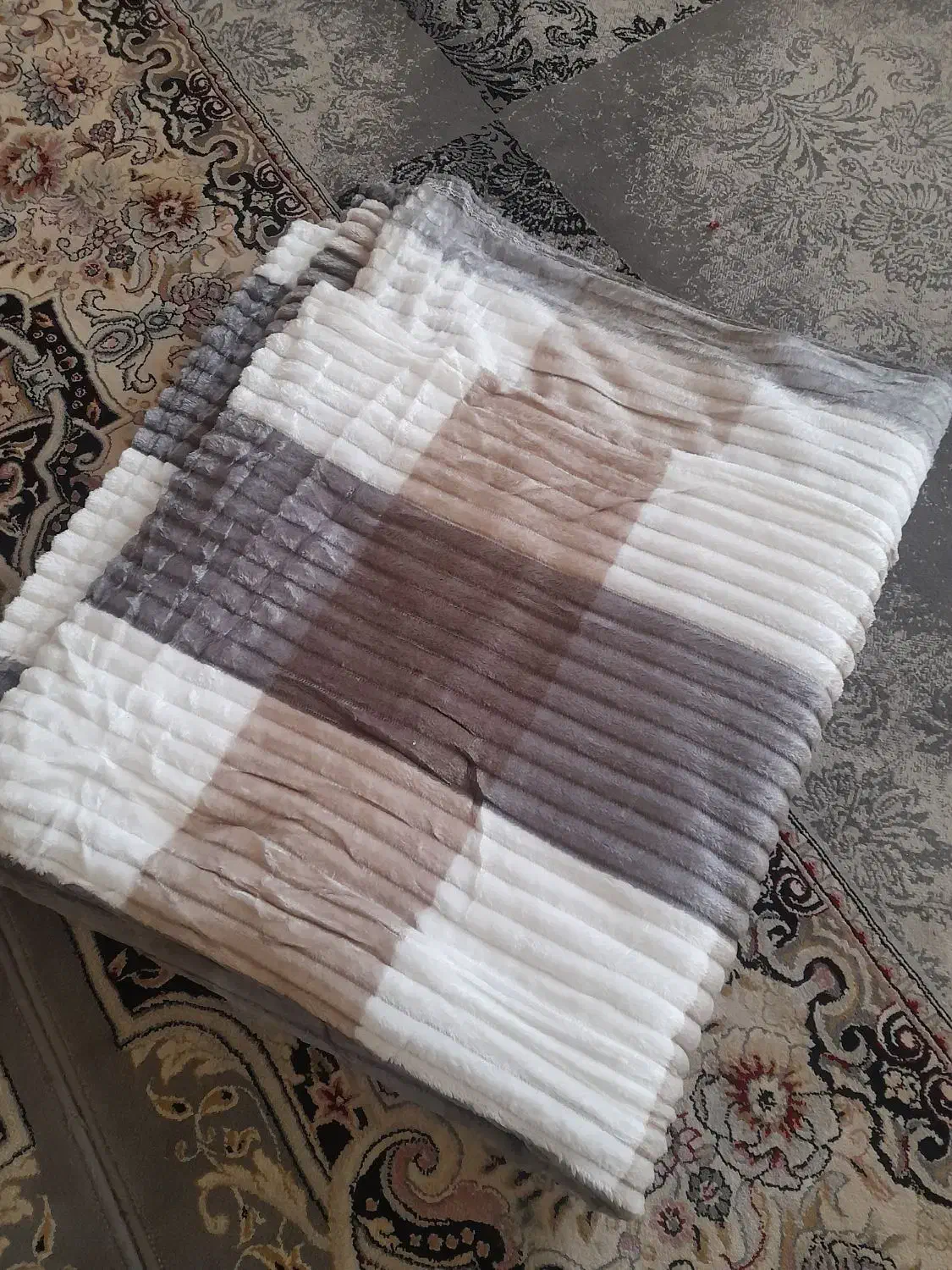 پتو ژله ایی|رختخواب، بالش، پتو|شاندیز, |دیوار