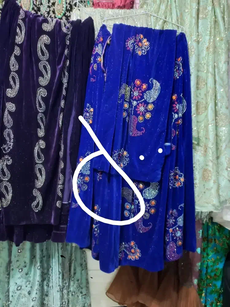 فروش چند دست لباس لری قیمت مناسب|لباس|لردگان, |دیوار