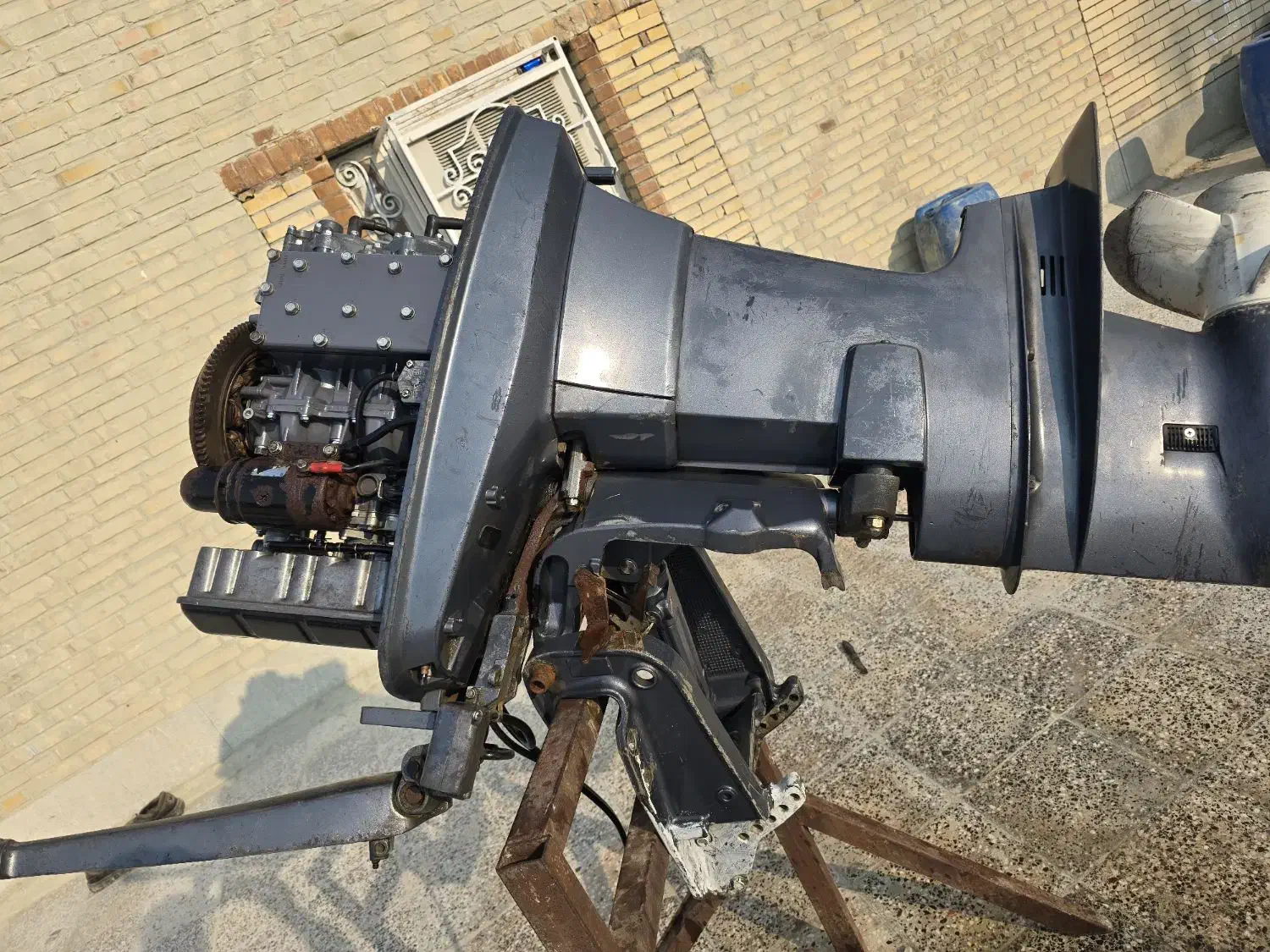 موتور قایق ۸۵در حد|قایق و سایر وسایل نقلیه|سیریک, |دیوار