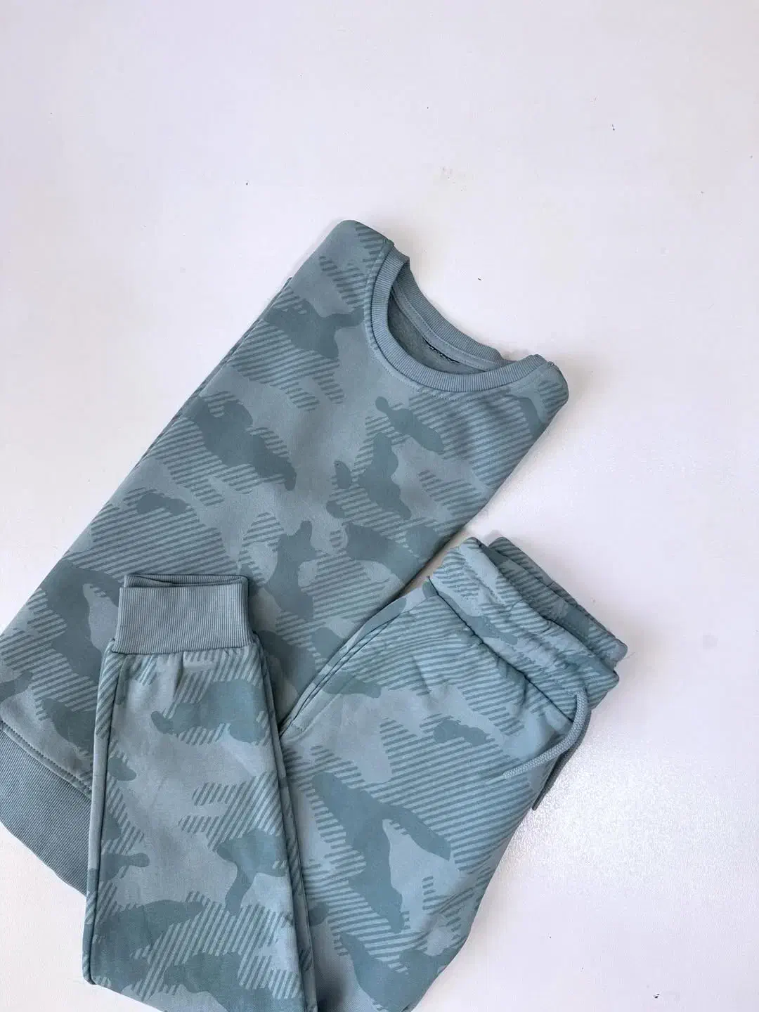 پوشاک|کفش و لباس بچه|اصفهان, فرودگاه|دیوار