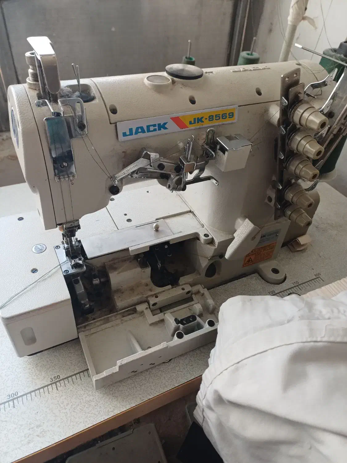 سه قلاب. میاندوز. قفسه نخ با نخ صندلی چرخشی|ماشین‌آلات صنعتی|اسلام‌شهر, شهرک قائمیه|دیوار