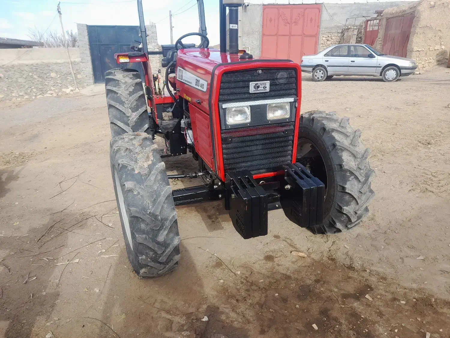 تراکتور ۸۰۰|خودرو سنگین|رباطکریم, شهرستانک|دیوار