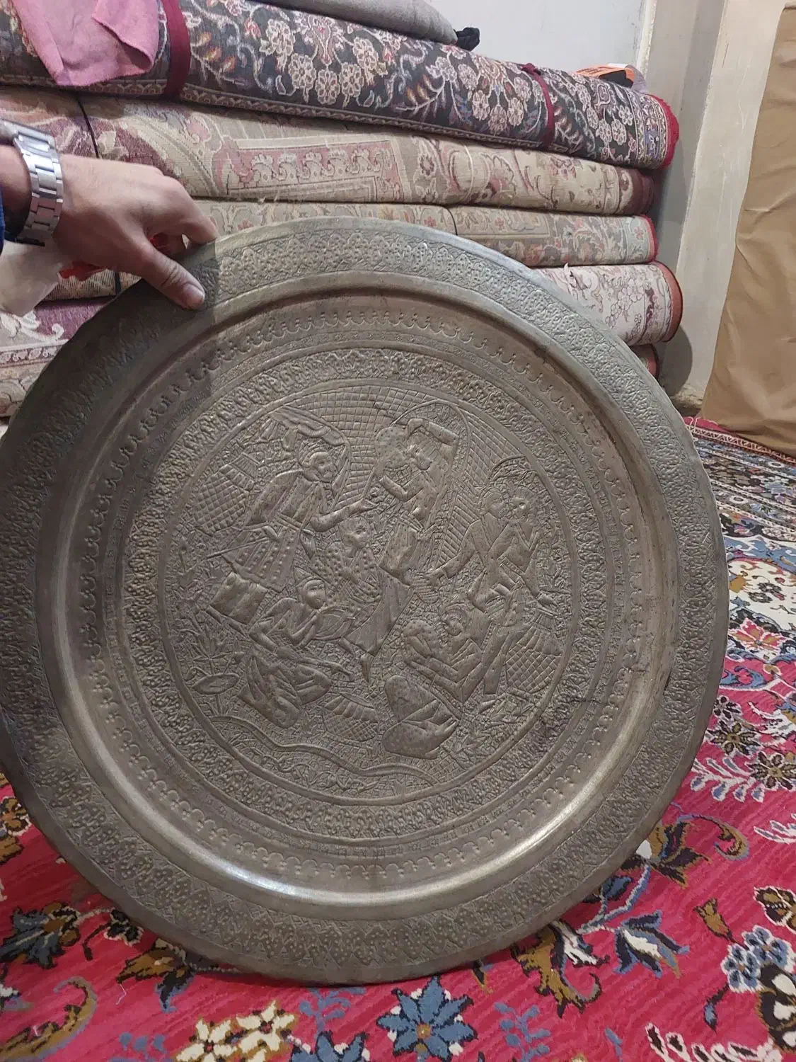 مقداری وسیله قدیمی|کلکسیون اشیاء عتیقه|بروجرد, |دیوار