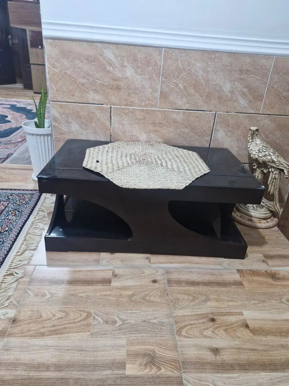 فروش مبل همراه عسلی.میناب|مبلمان خانگی و میز عسلی|بند زرک, |دیوار