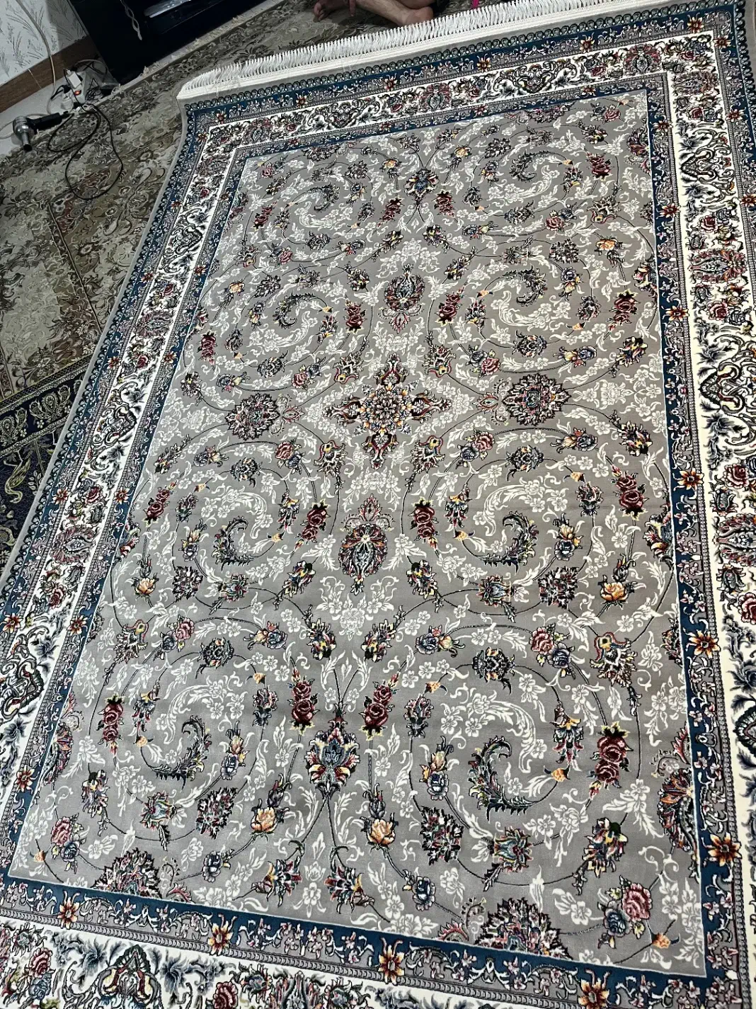 ۲عدد فرش ۱۰۰۰شانه نو|فرش|رشت, فلسطین|دیوار