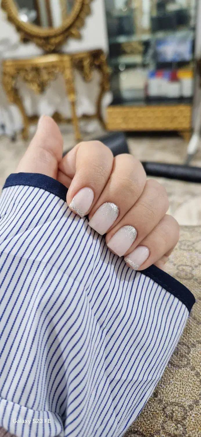 کاشت ناخن|خدمات آرایشگری و زیبایی|الوند, |دیوار