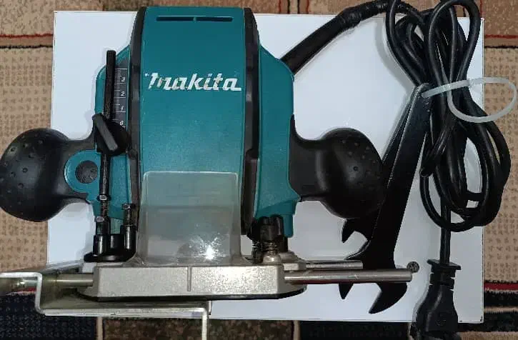 اور فرز نجاری (ماکیتا)،دریل،اصل|ابزارآلات|شیراز, بازار|دیوار