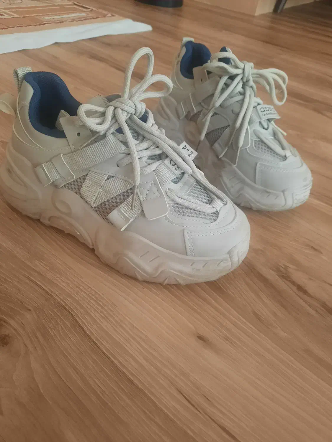 کفش بسیار شیک و نو سایز37|کیف، کفش، کمربند|کازرون, |دیوار