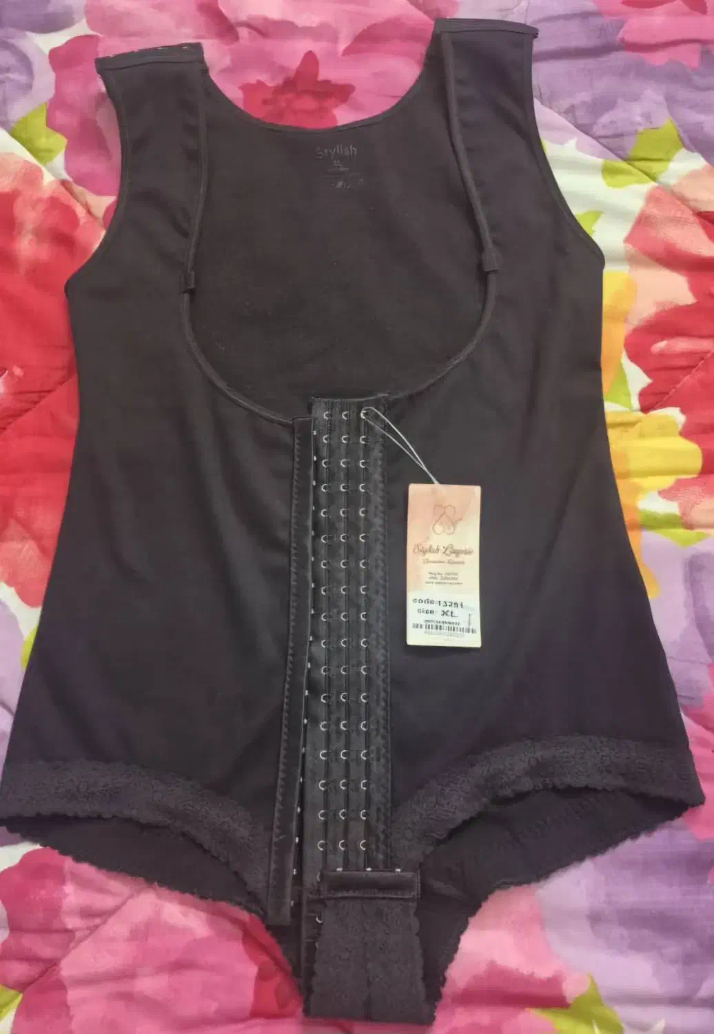 ۲ عدد گن ابدومینوپلاستی|لباس|شاهین‌شهر, خانه کارگر|دیوار