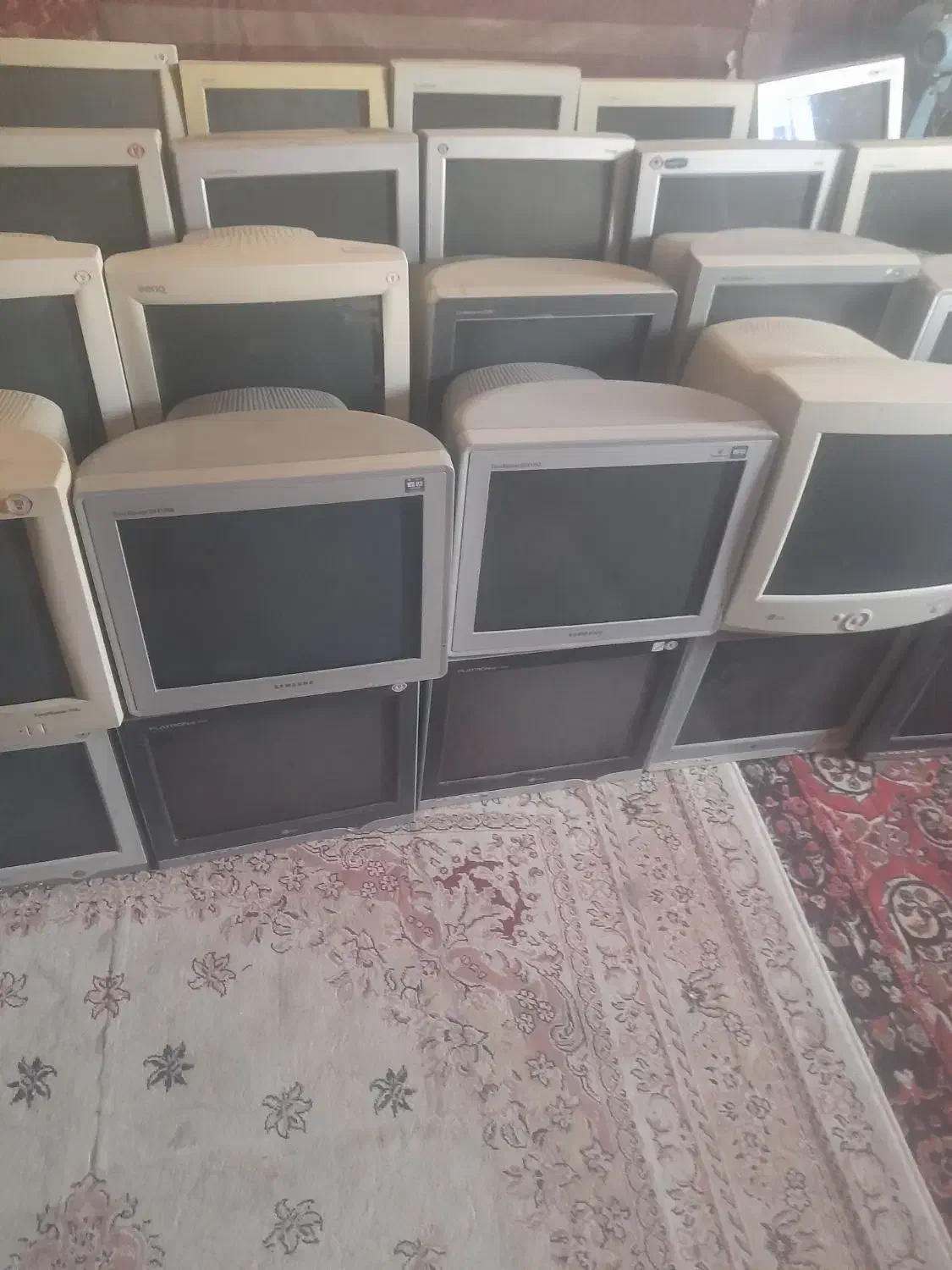 ۴۰عددمانیتورکیس سامسونگ سالم دوربین وگیمنت سی ارتی|رایانه رومیزی|مشهد, هنرور|دیوار