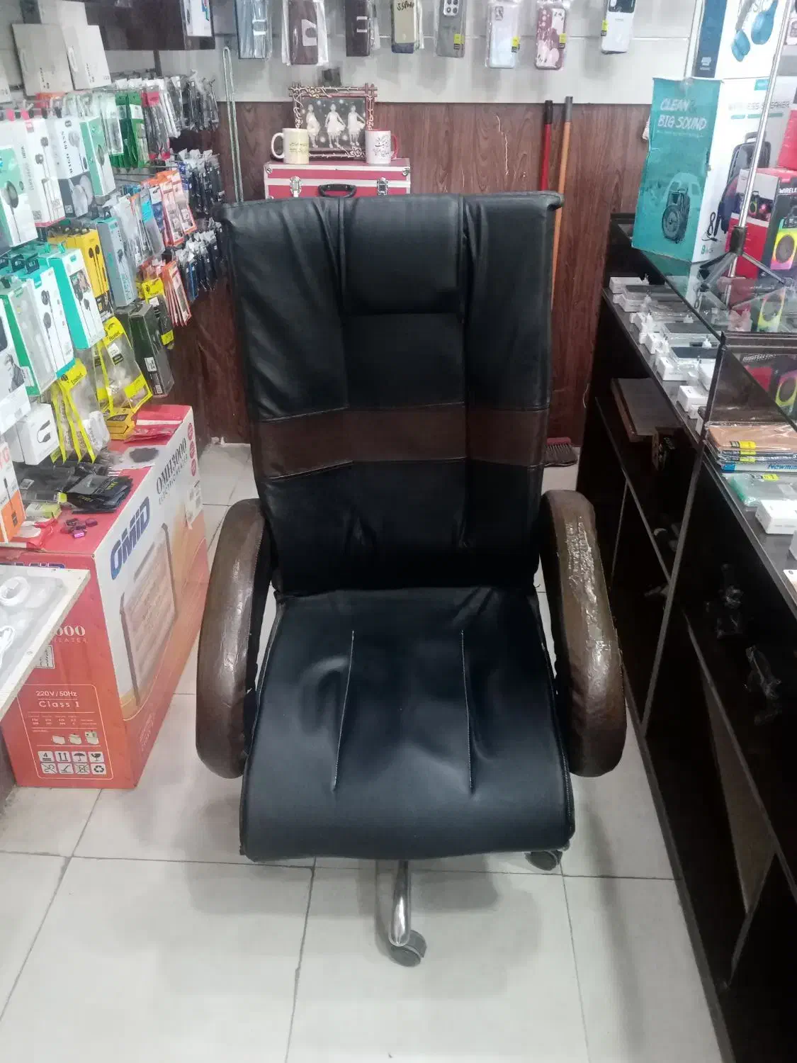 صندلی اداری|صندلی و نیمکت|نجف‌آباد, یزدانشهر|دیوار