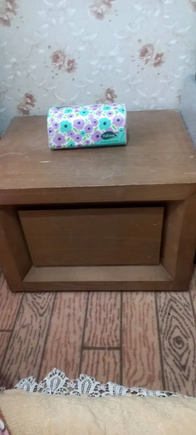 تخت خواب تمام چوب در حد نو|تخت و سرویس خواب|نیشابور, فردوس شمالی|دیوار