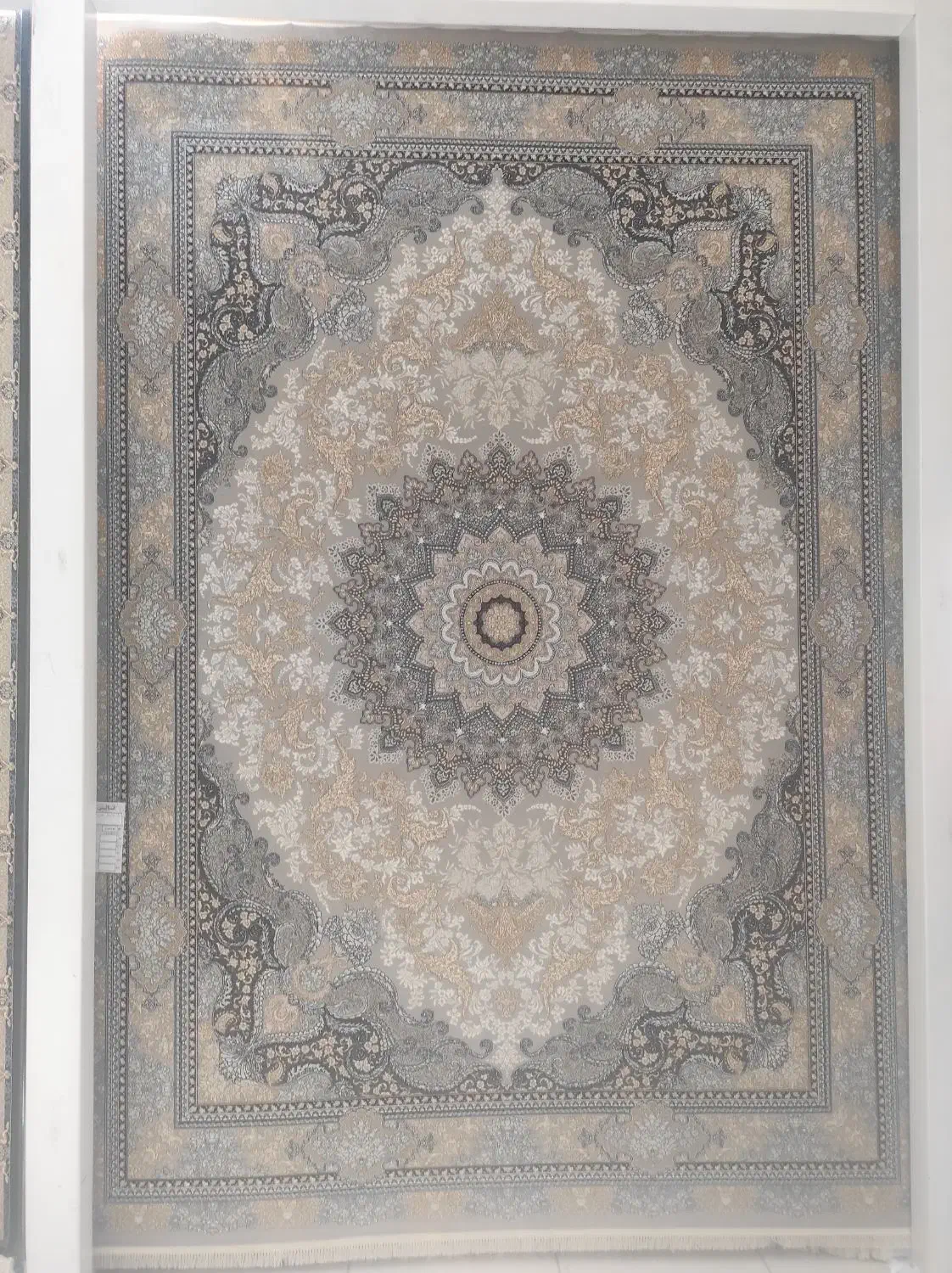 فرش ۷۰۰ شانه ۶ متری با چک صیادی|فرش|شاهین‌شهر, پاسداران|دیوار