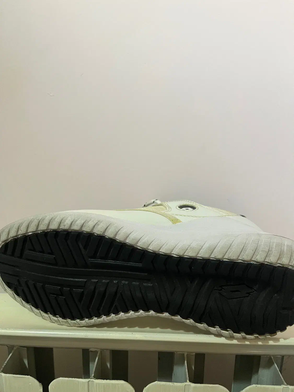 کتونی لوتو(ایتالیایی)اصل در حد نو|کیف، کفش، کمربند|تهران, ستارخان|دیوار