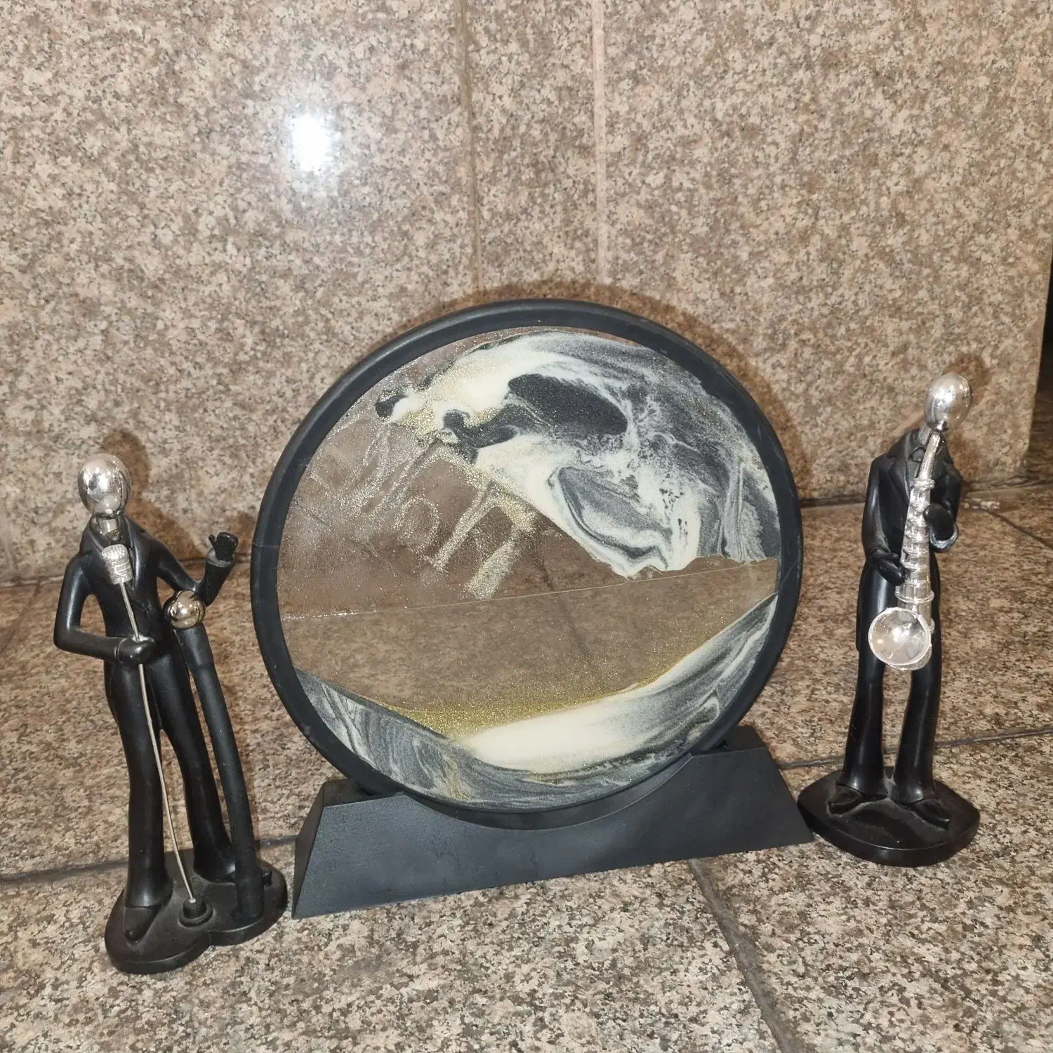 مجسمه رزین دکوری سالم تمیز|مجسمه، تندیس، ماکت|تهران, هروی|دیوار