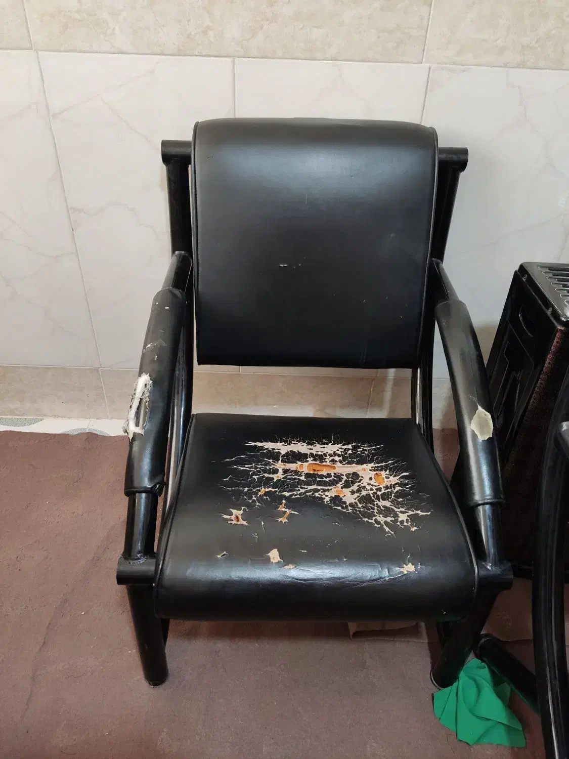 میز اداری|مبلمان اداری|قم, شهید صیاد شیرازی|دیوار